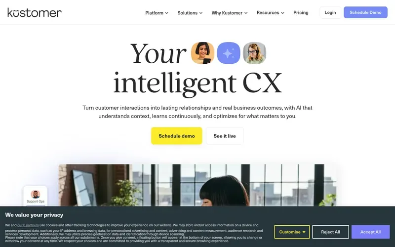 Screenshot of the Kustomer homepage